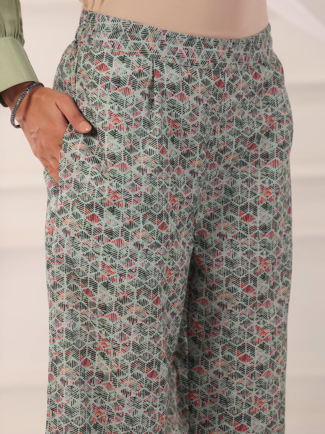 Women Striaght Printed Straight Kurta Sets