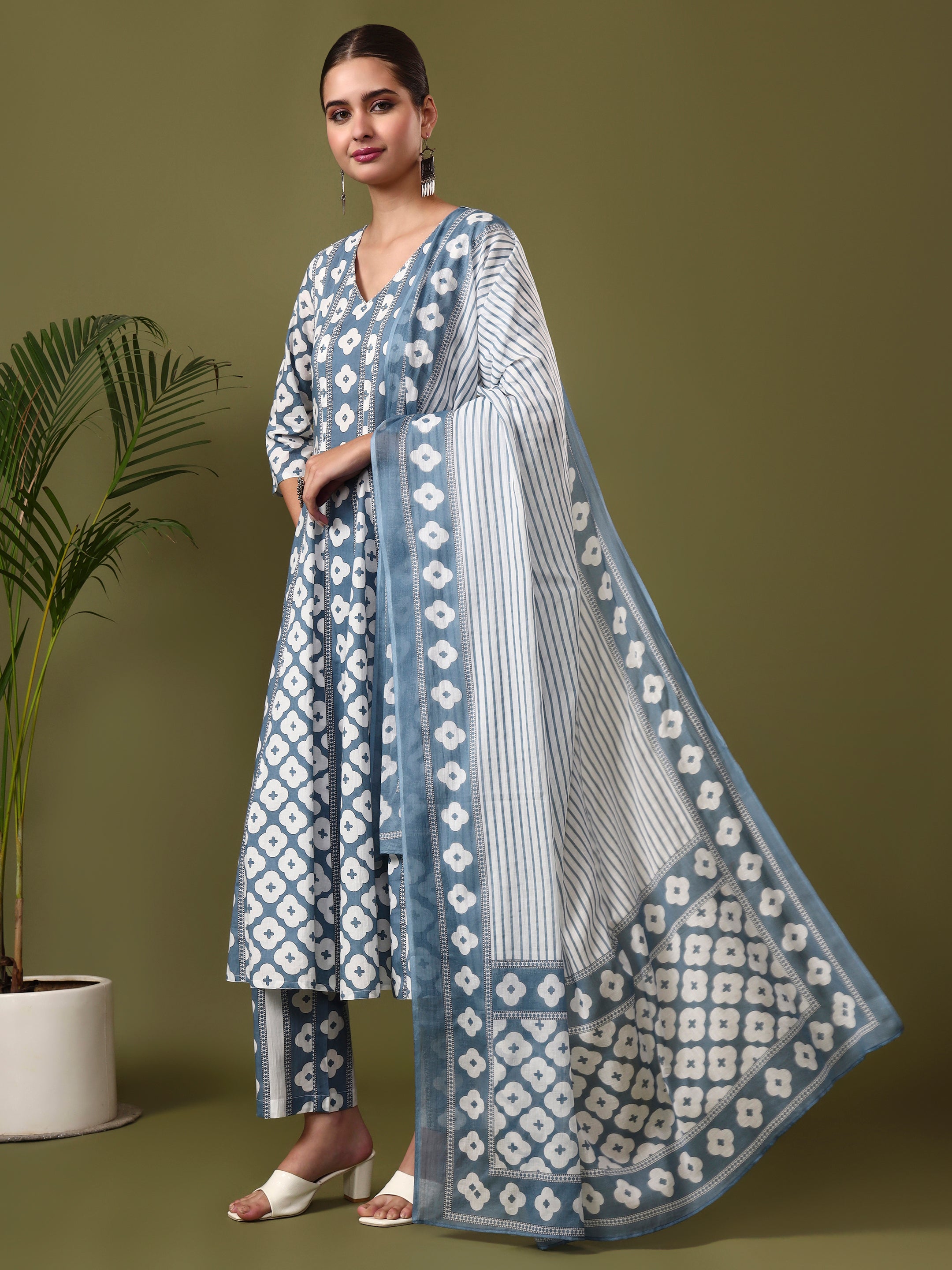 Floral Embroidered A-Line Pure Cotton Kurta & Trousers Sets