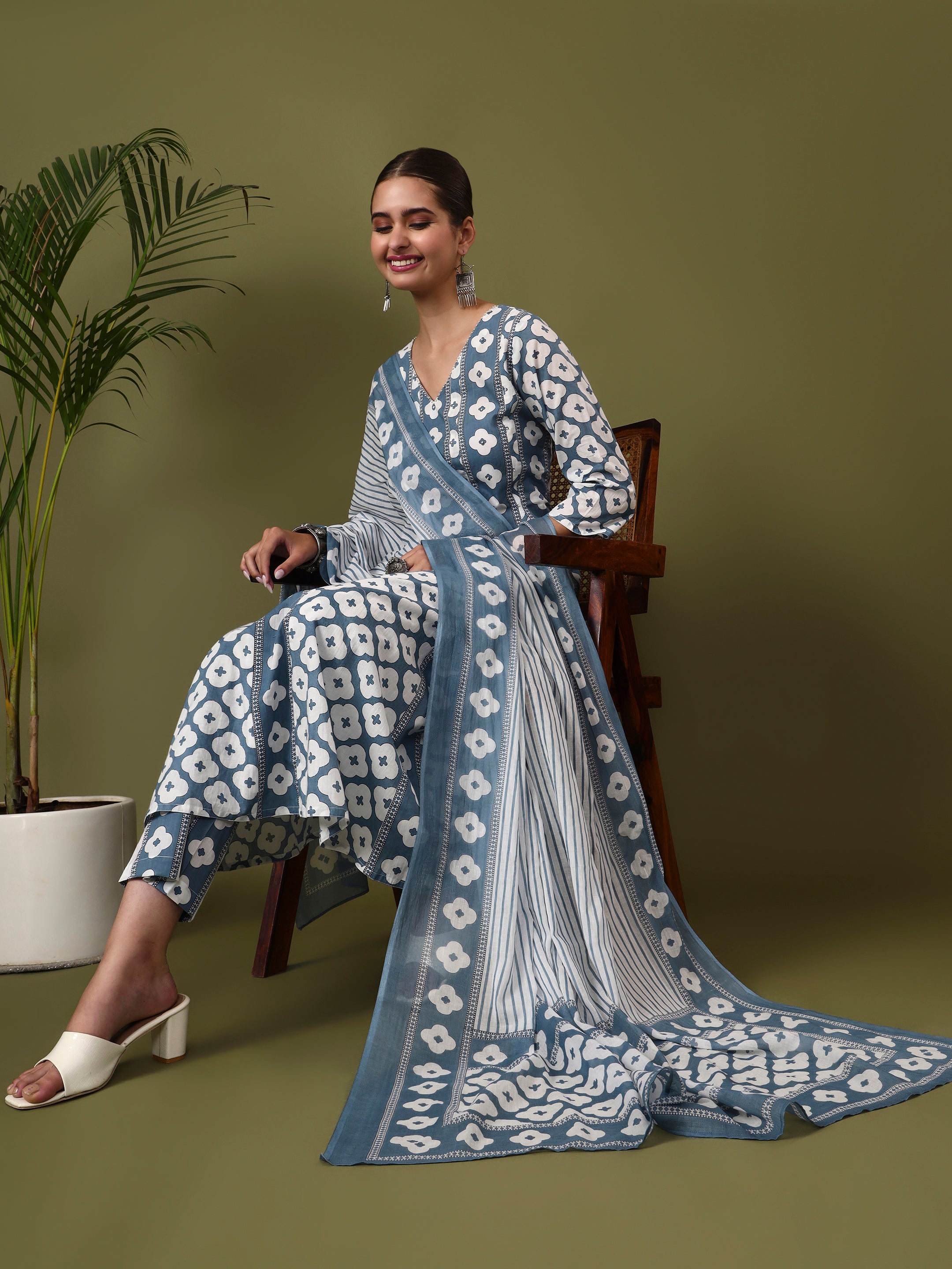 Floral Embroidered A-Line Pure Cotton Kurta & Trousers Sets