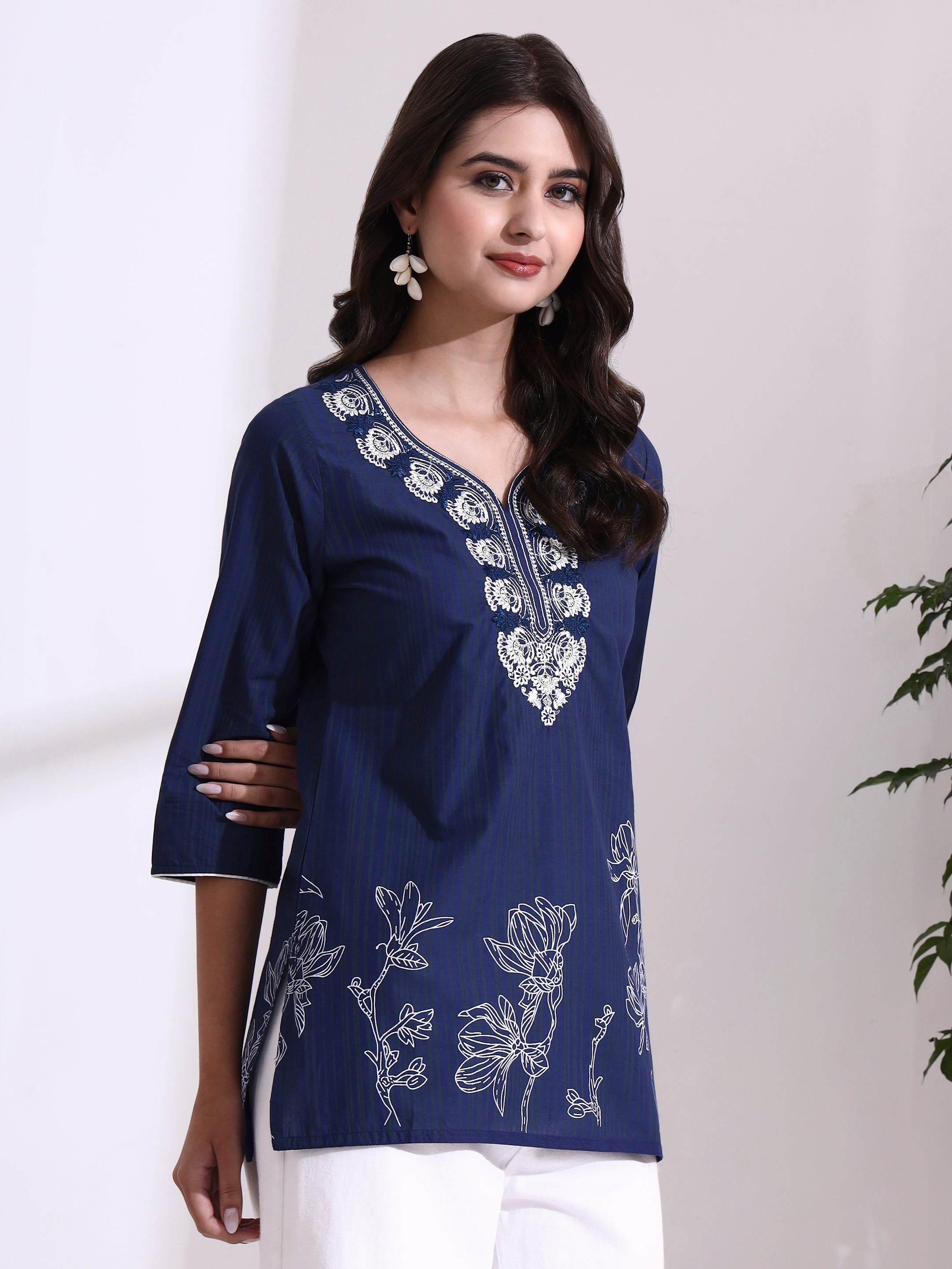 Floral Embroidered Straight Pure Cotton Kurta