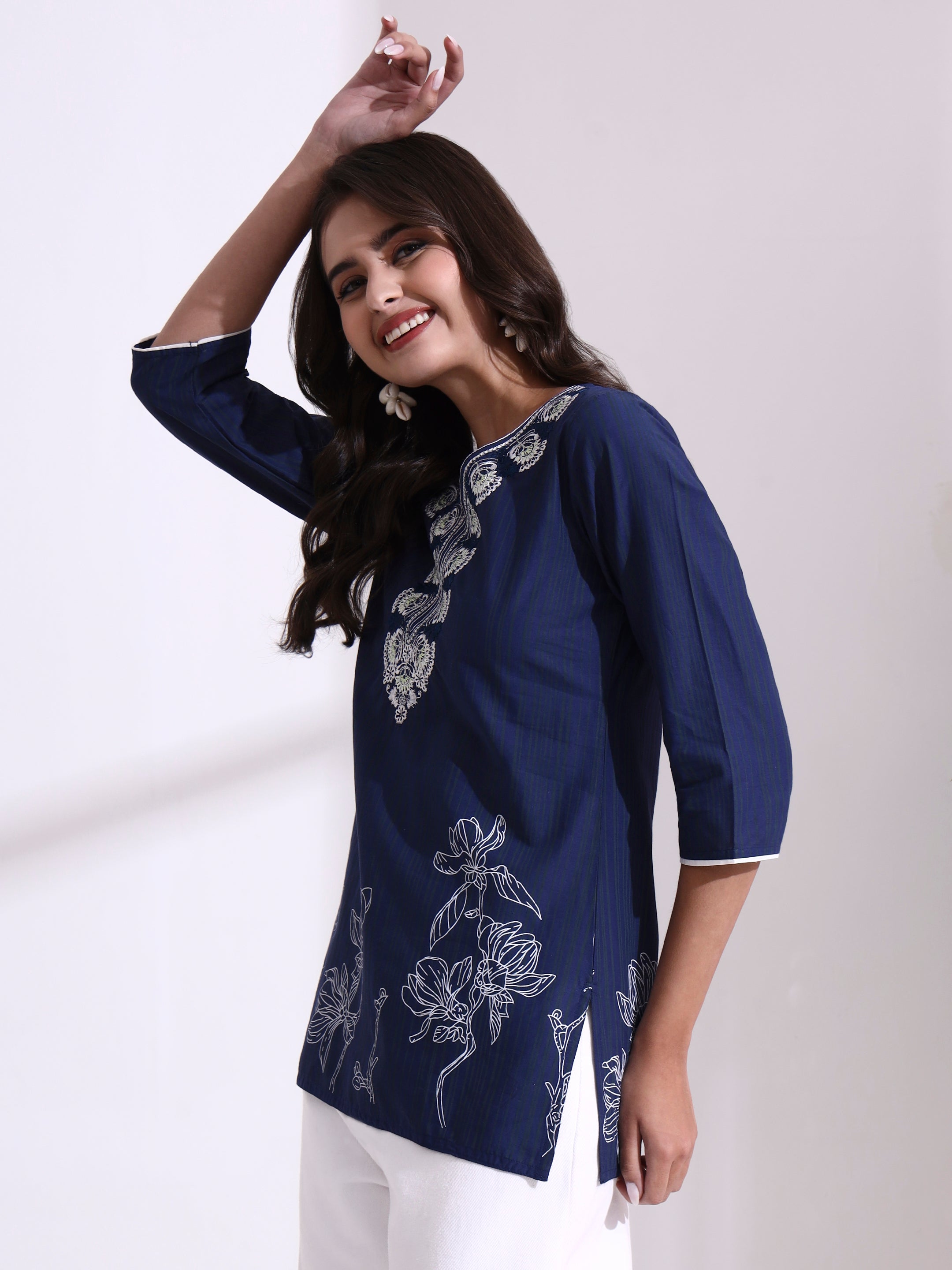 Floral Embroidered Straight Pure Cotton Kurta