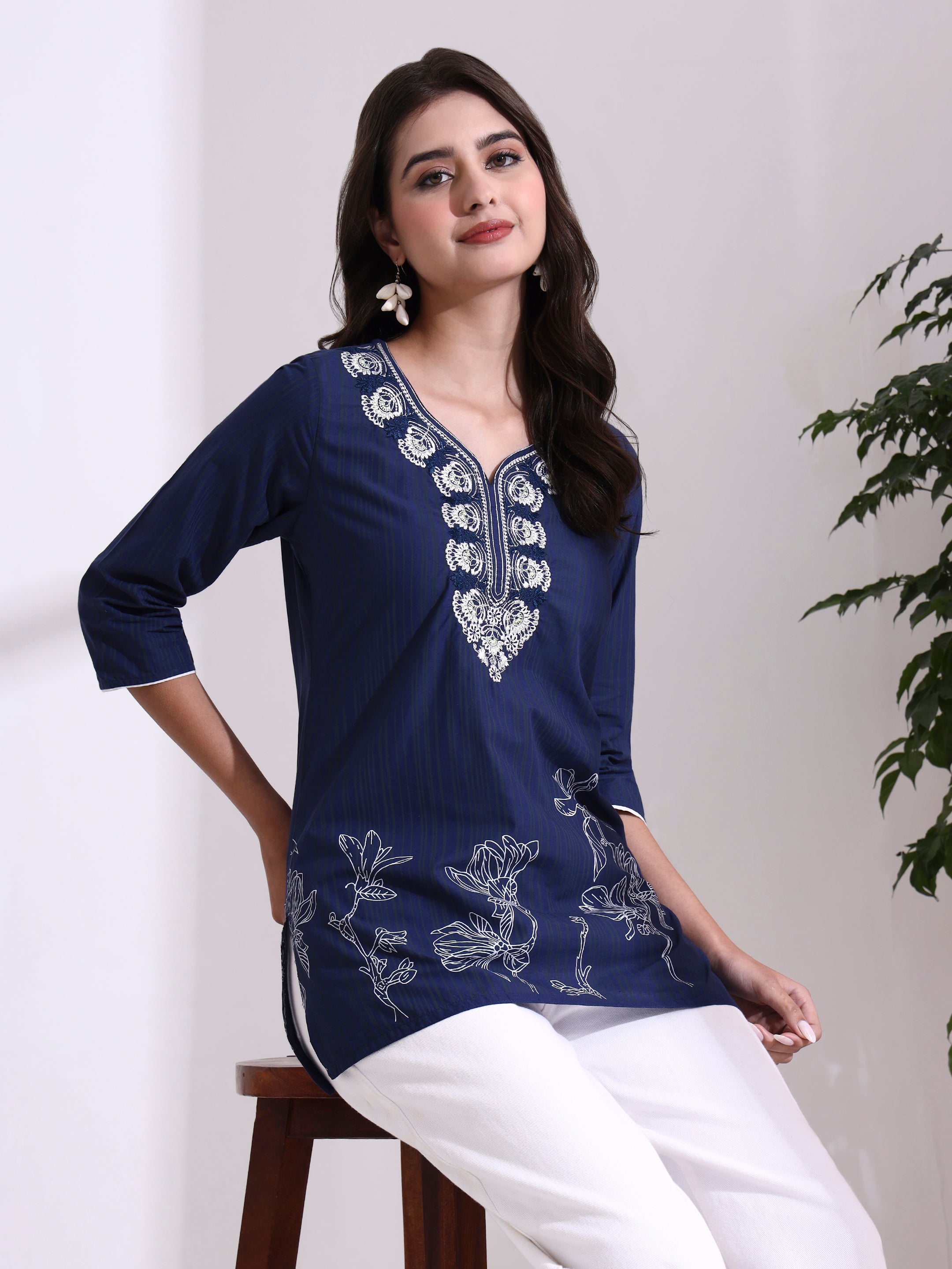Floral Embroidered Straight Pure Cotton Kurta