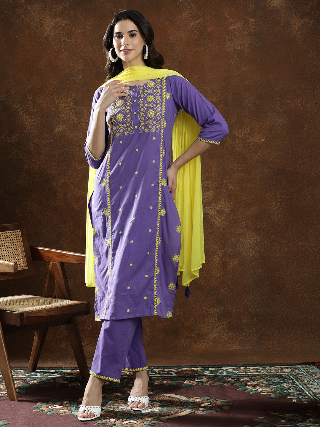 Floral Embroidered Straight Pure Cotton Kurta & Trousers Sets