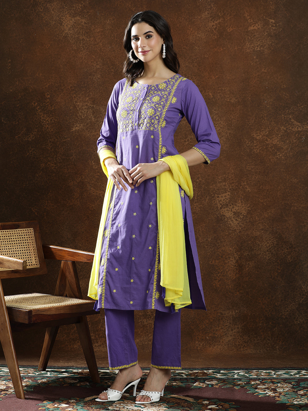 Floral Embroidered Straight Pure Cotton Kurta & Trousers Sets