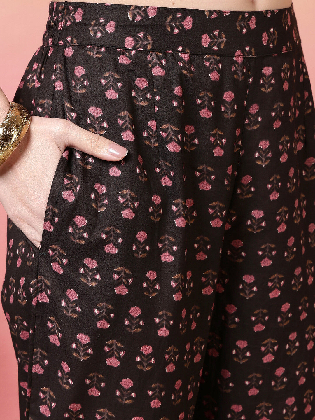 Floral Embroidered Straight Pure Cotton Kurta & Trousers Sets