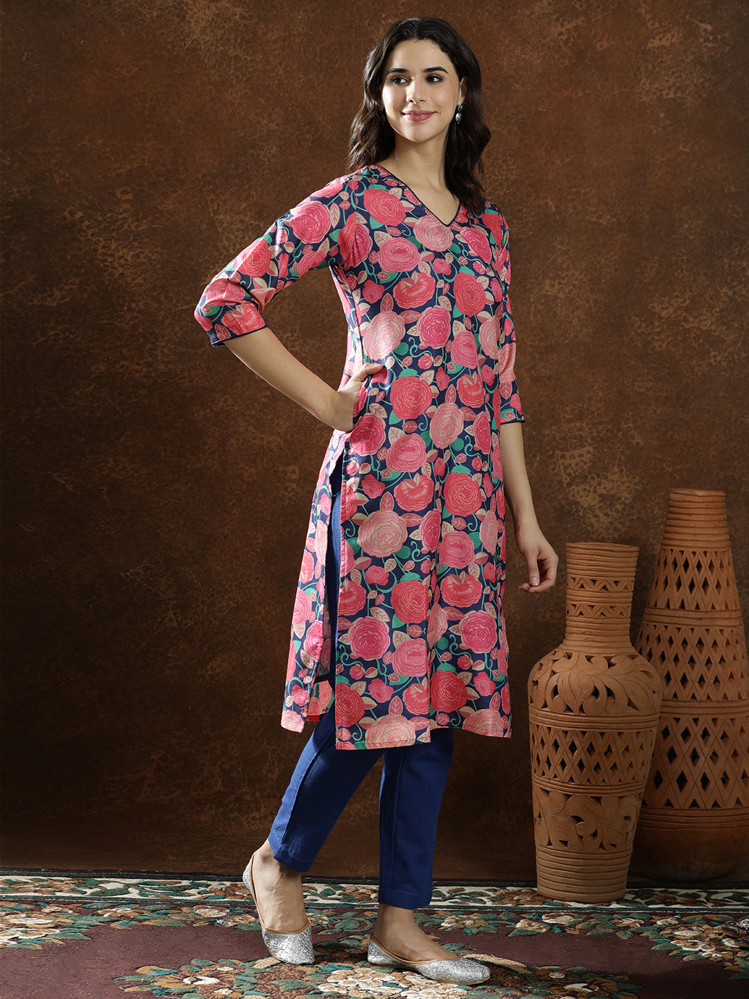 Floral Embroidered Straight Kurta