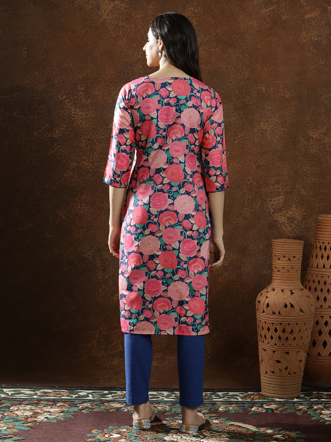 Floral Embroidered Straight Kurta