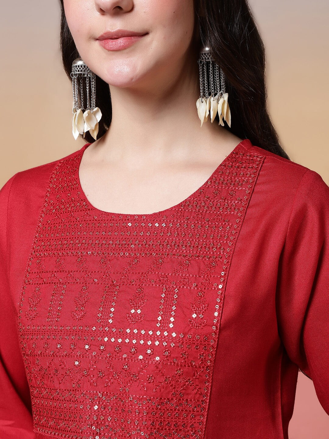 Solid Embroidered Straight Kurta