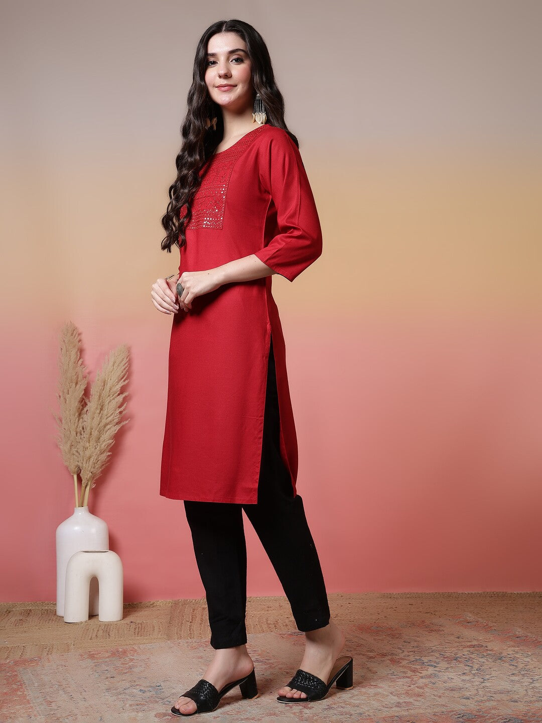 Solid Embroidered Straight Kurta