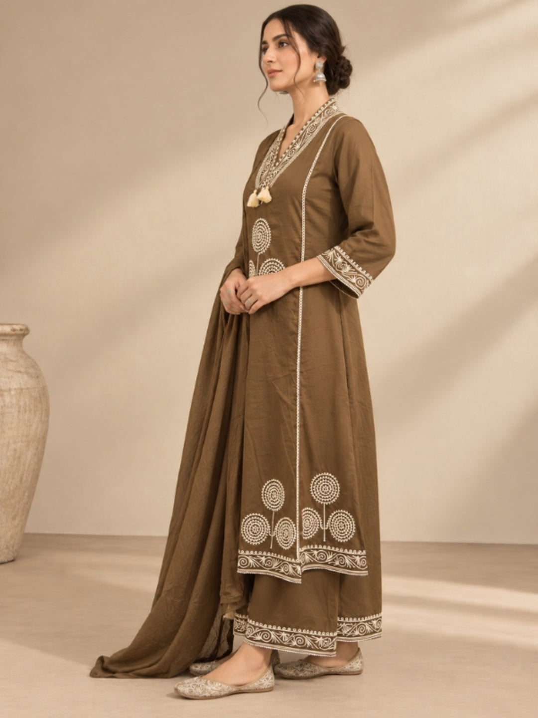 Floral Embroidered Straight Pure Cotton Kurta & Palazzos Sets