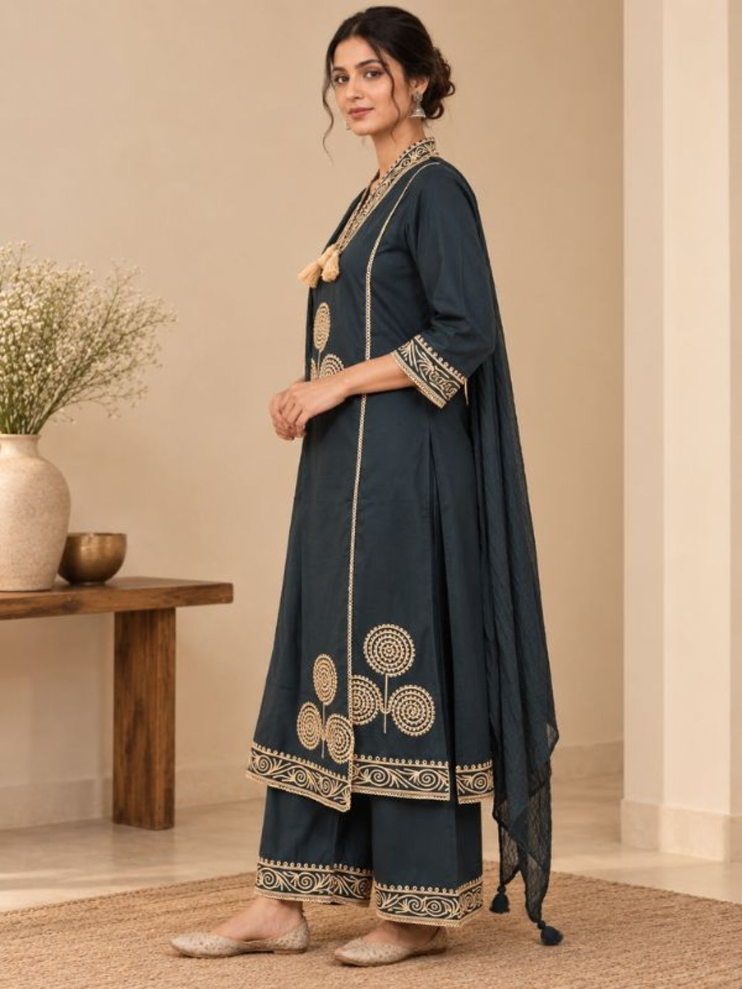 Floral Embroidered Straight Pure Cotton Kurta & Palazzos Sets