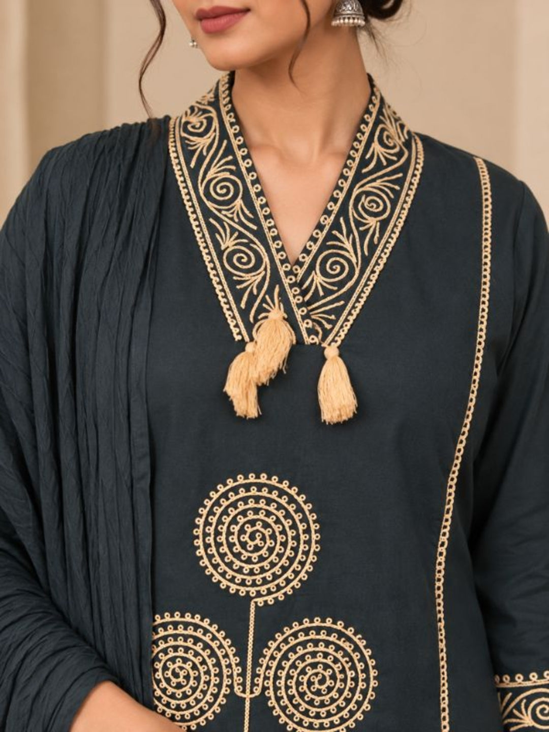 Floral Embroidered Straight Pure Cotton Kurta & Palazzos Sets