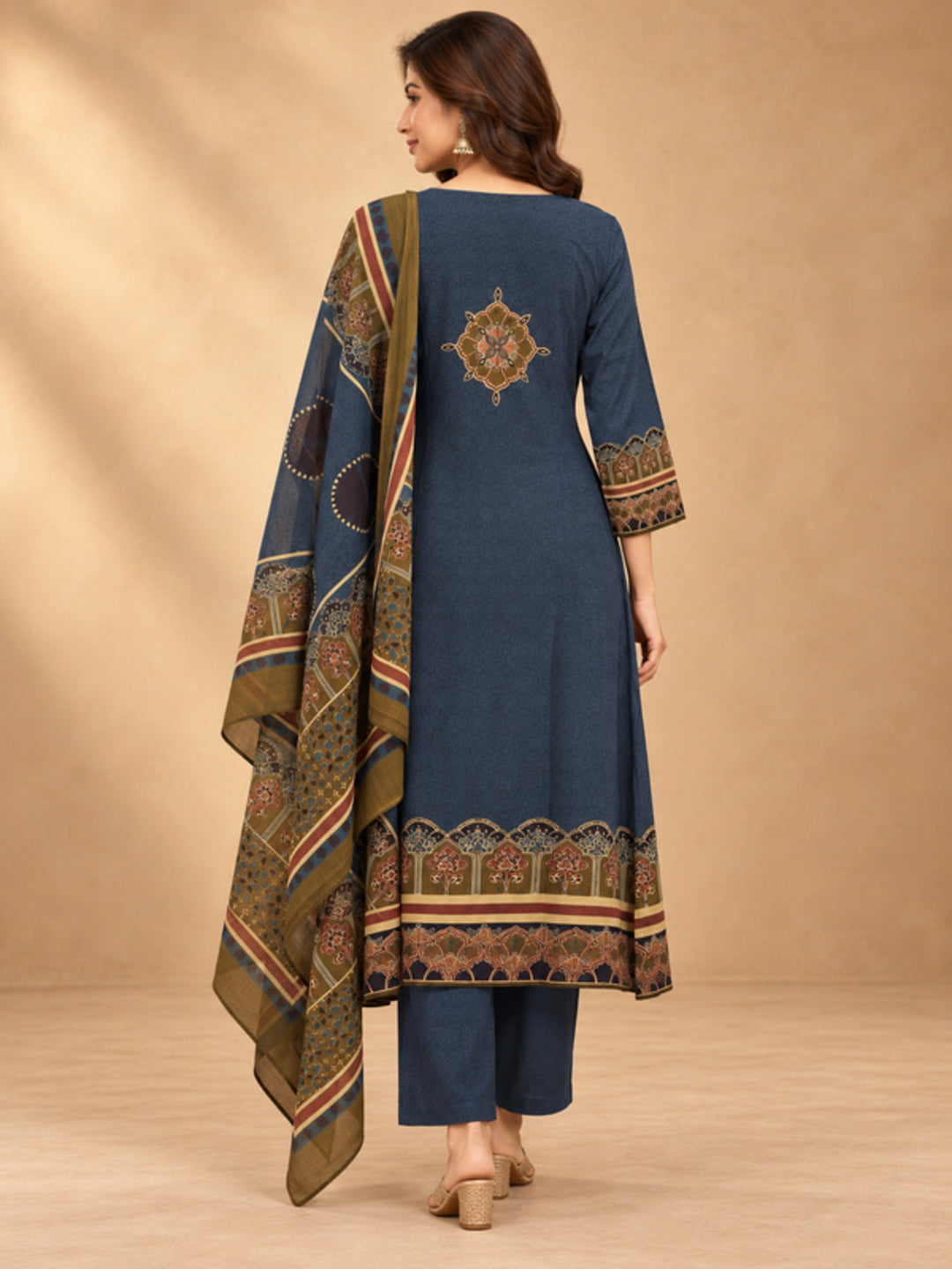 Floral Embroidered Straight Pure Cotton Kurta & Trousers Sets