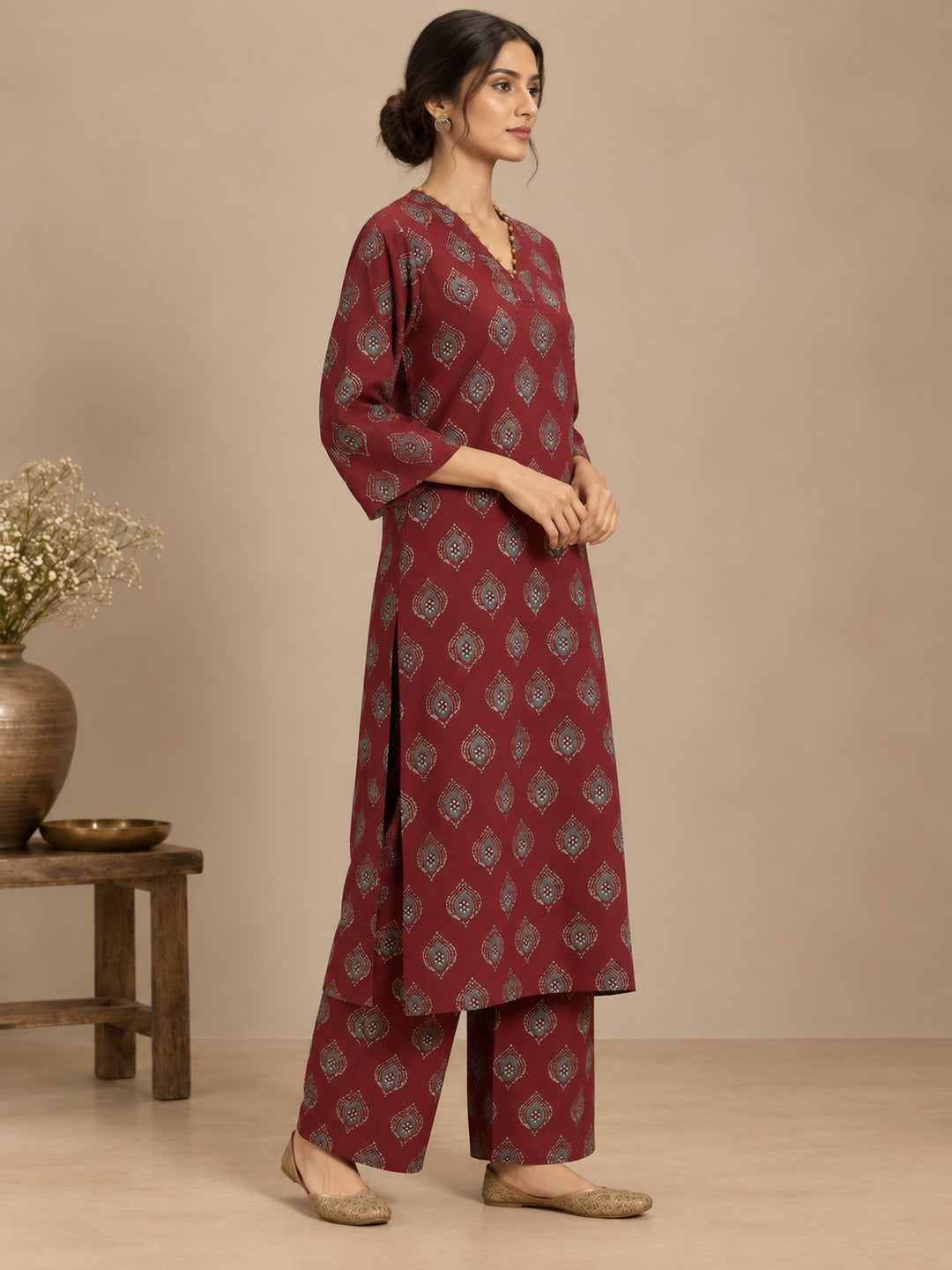 Floral Printed Straight Kurta & Trousers Sets