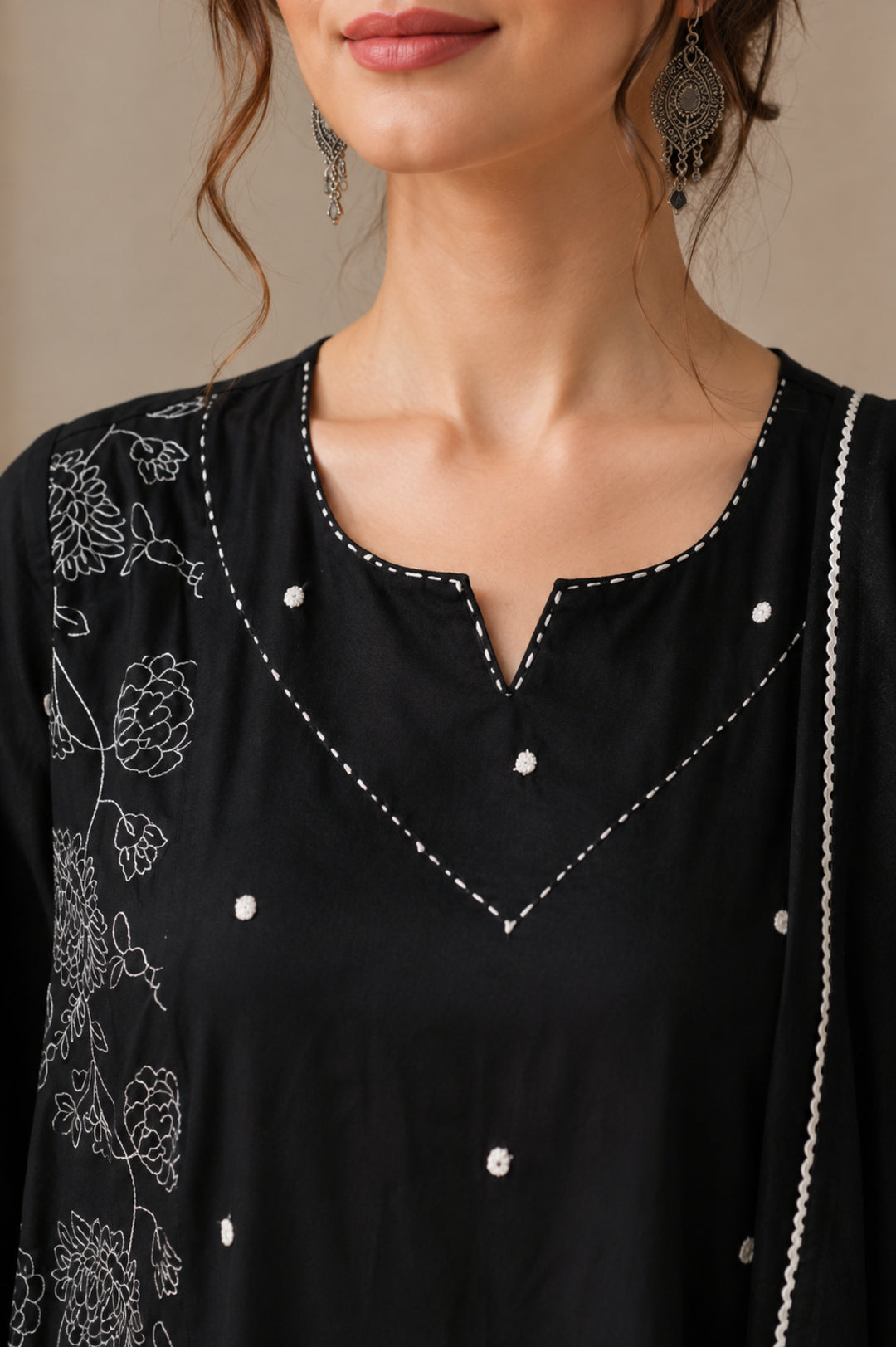 Floral Embroidered Straight Pure Cotton Kurta & Trousers Sets