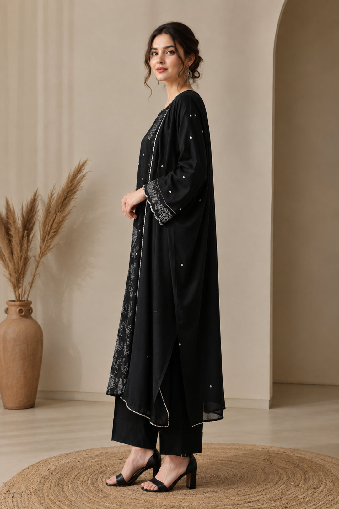 Floral Embroidered Straight Pure Cotton Kurta & Trousers Sets