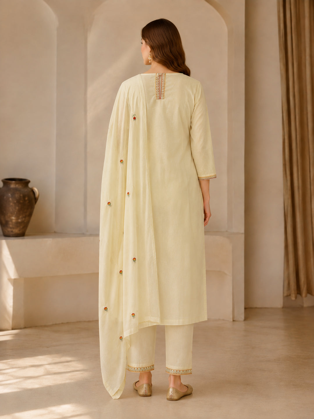 Floral Embroidered Straight Pure Cotton Kurta & Trousers Sets