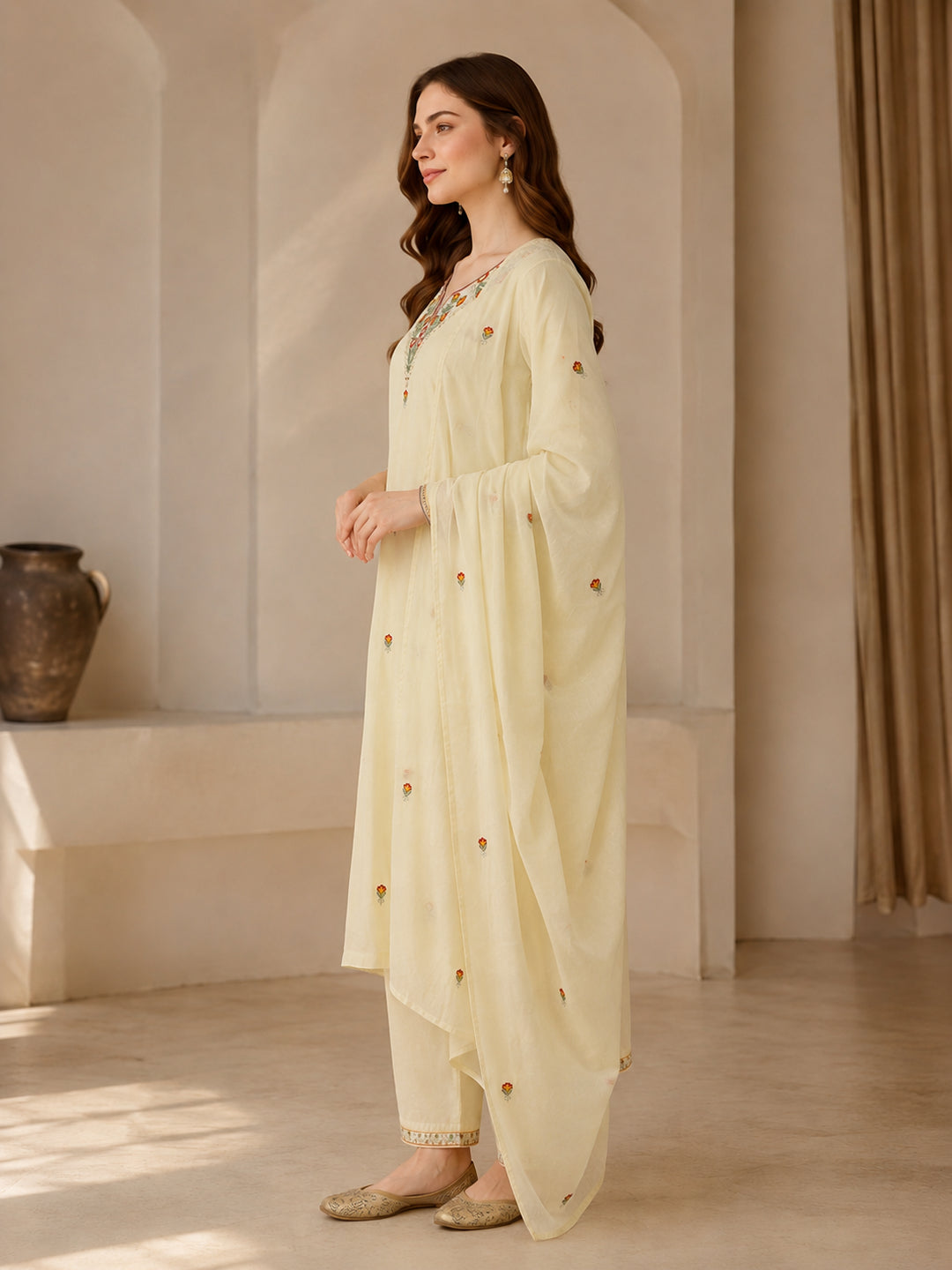 Floral Embroidered Straight Pure Cotton Kurta & Trousers Sets
