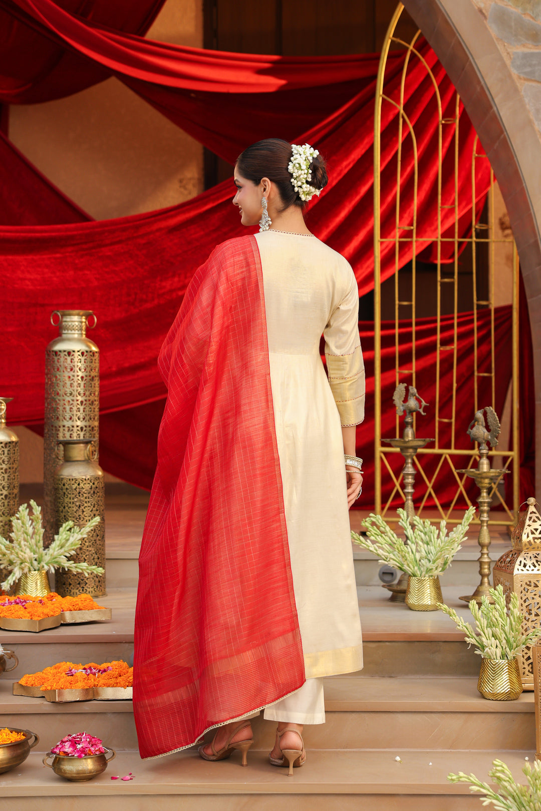 Floral Embroidered Straight Silk Blend Kurta & Trousers Sets