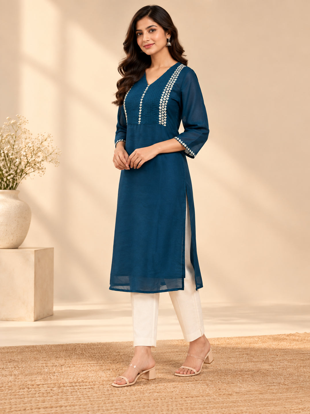 Floral Embroidered Straight Kurta