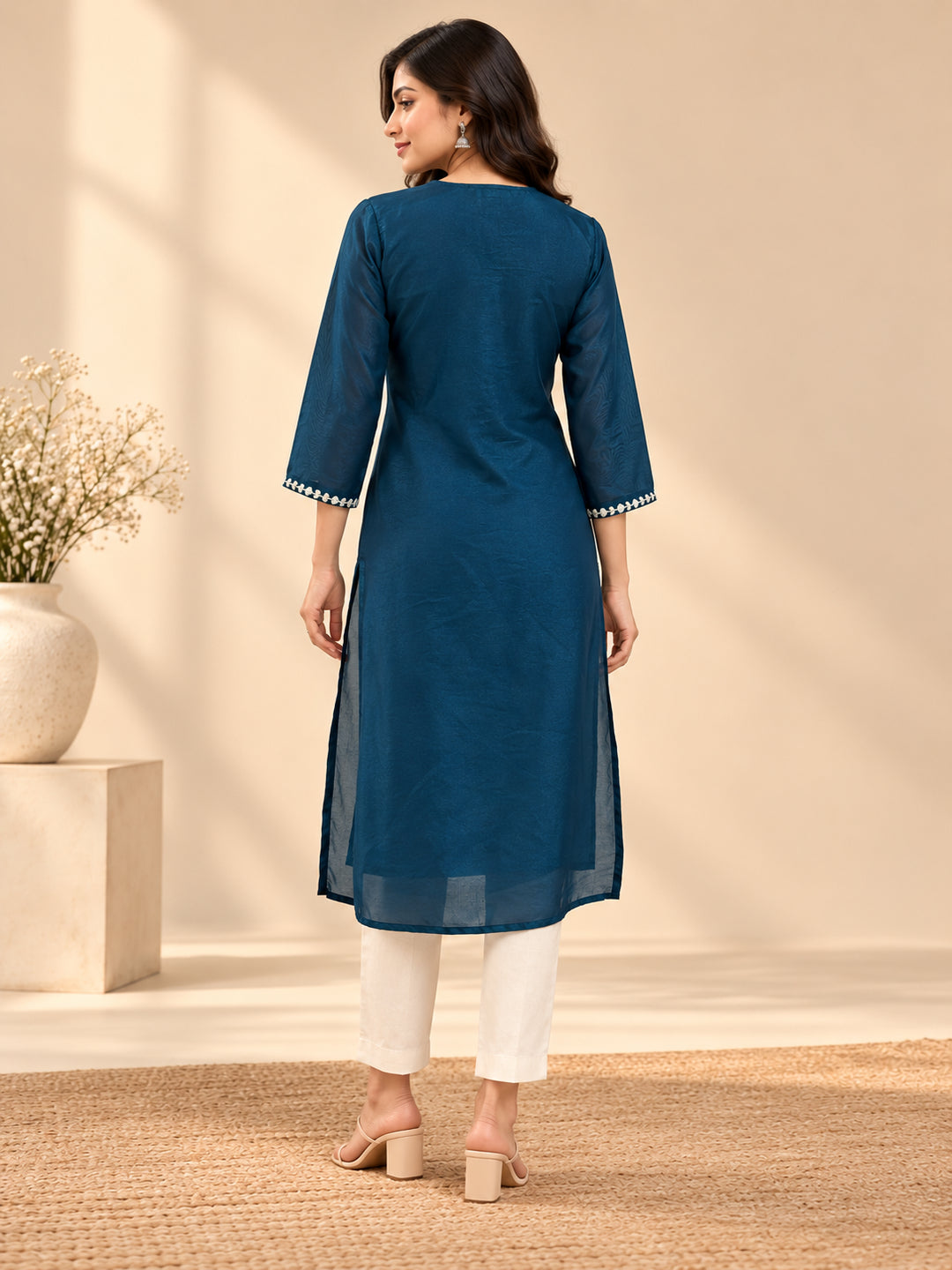 Floral Embroidered Straight Kurta
