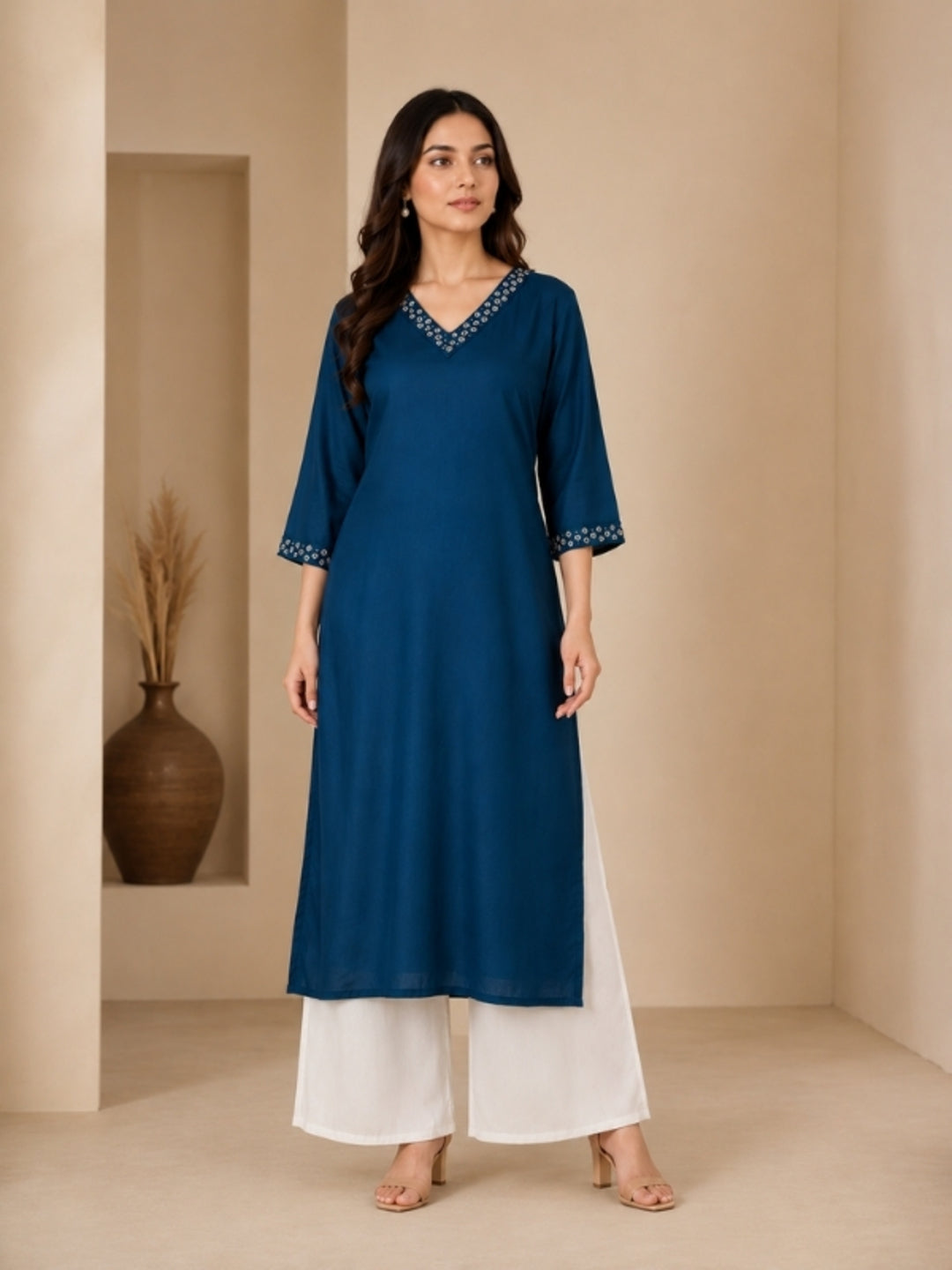 Solid Embroidered Straight Kurta