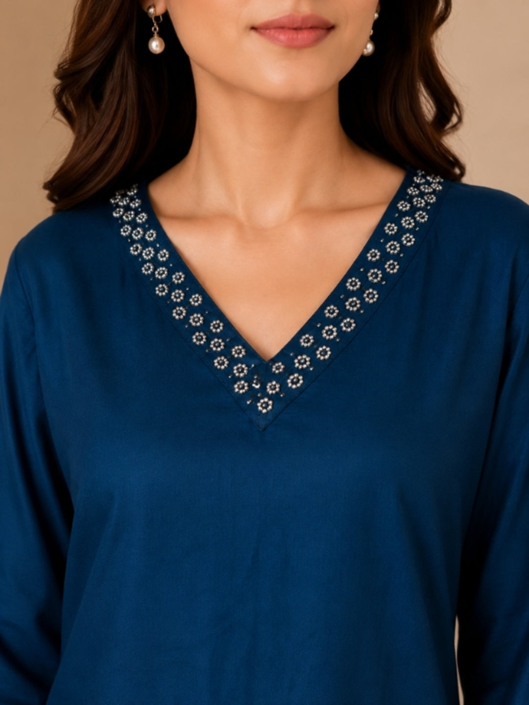 Solid Embroidered Straight Kurta
