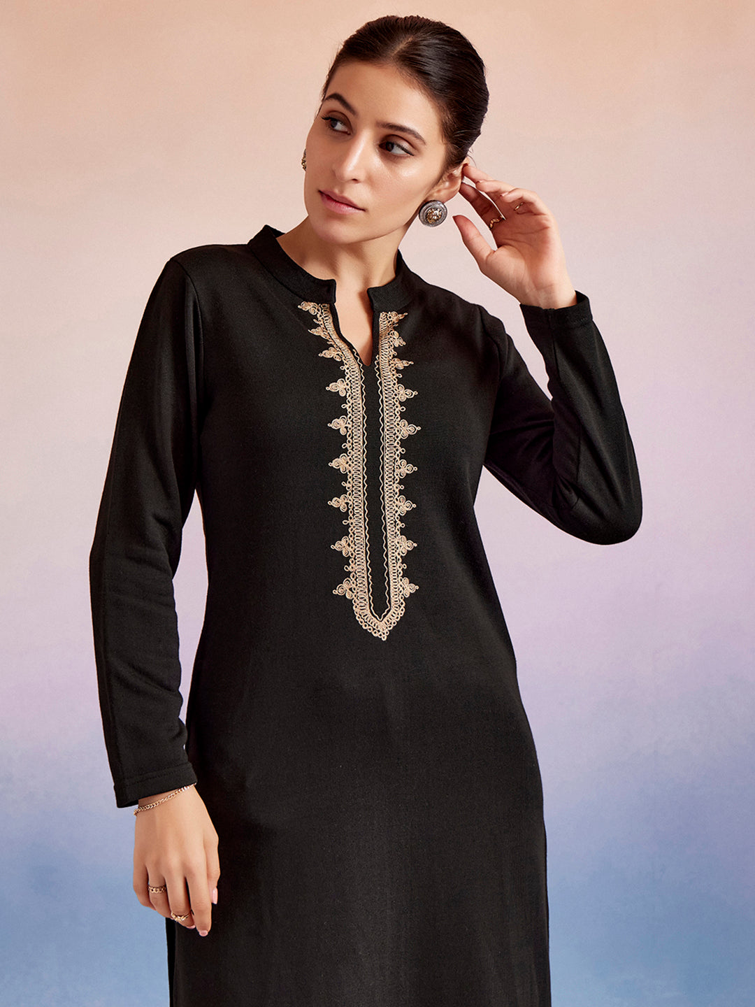 Embroidered Black Straight Woolen Kurta