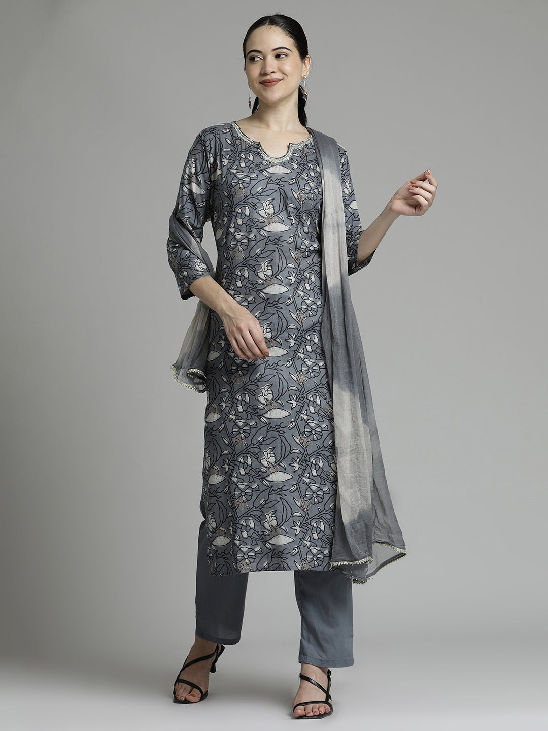 Grey Ethnic Printed Kurta Set With Tie-Dye Dupatta