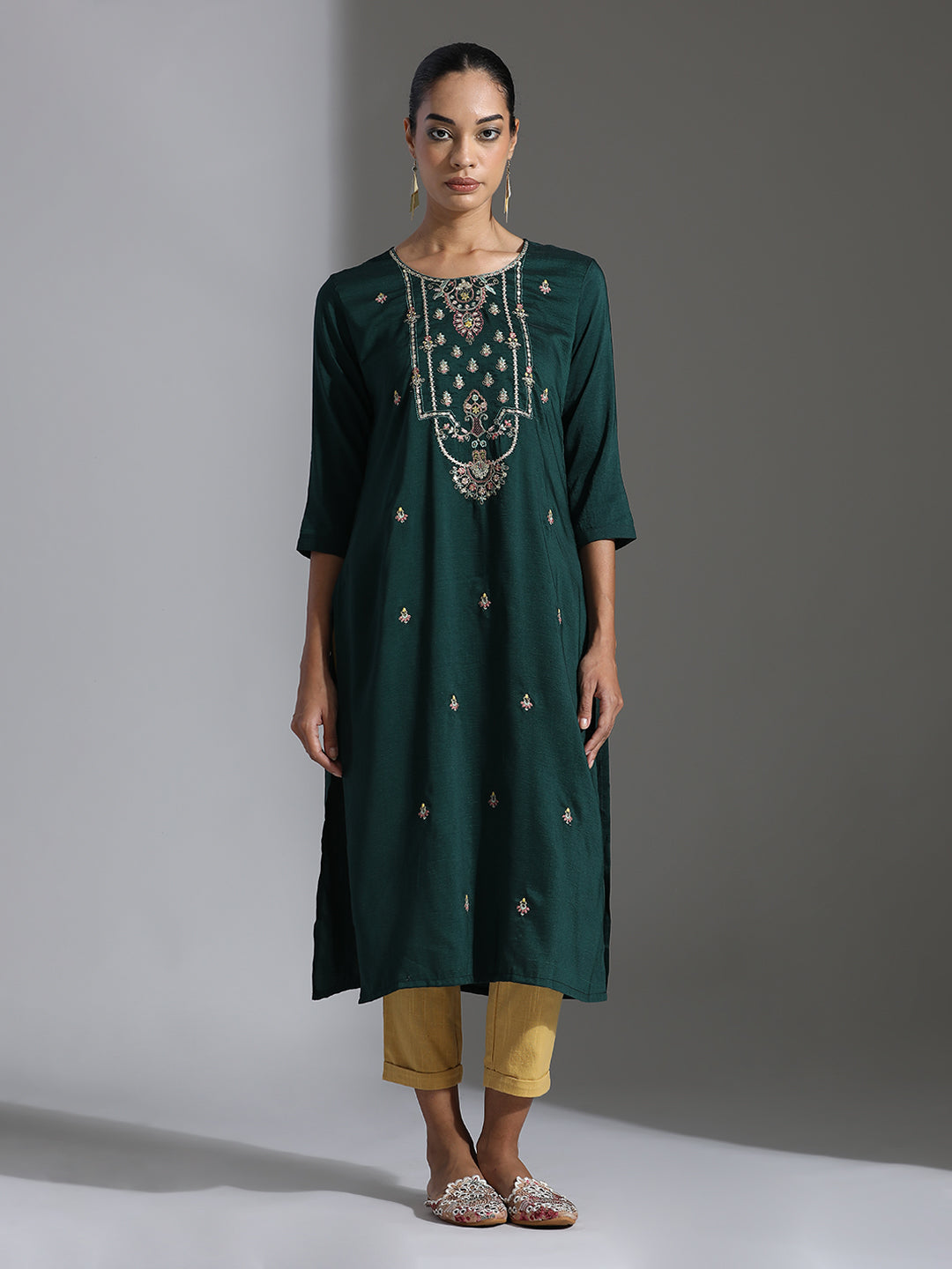 Green Embroidered Chinon Straight Kurta