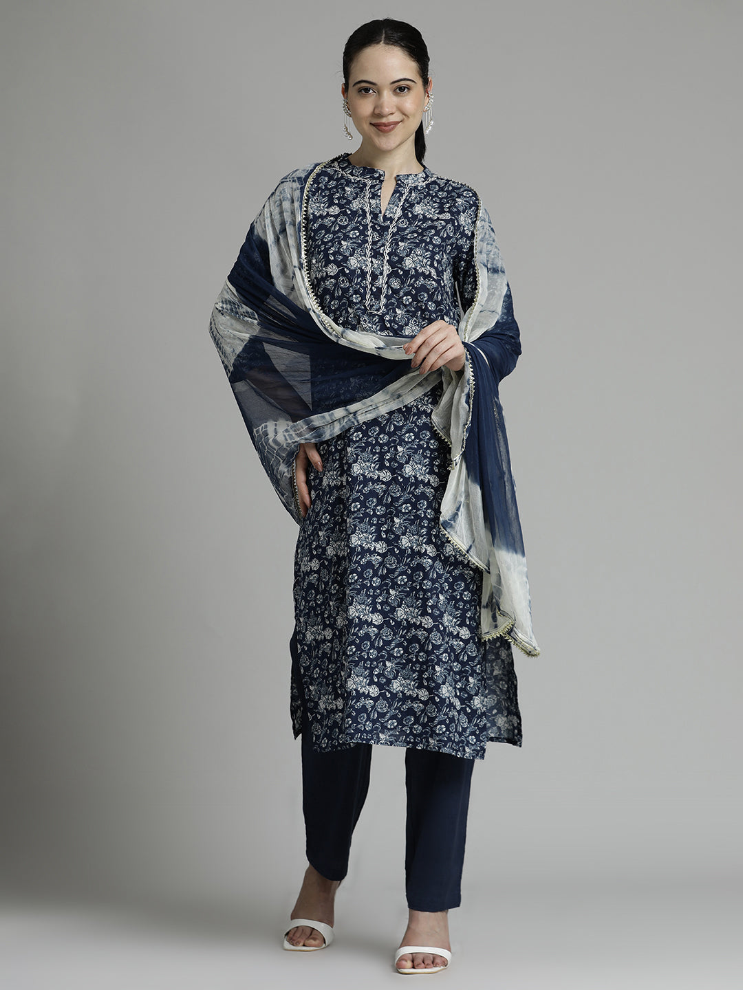 Floral Navy Blue Printed Kurta Set With Tie-Dye Dupatta