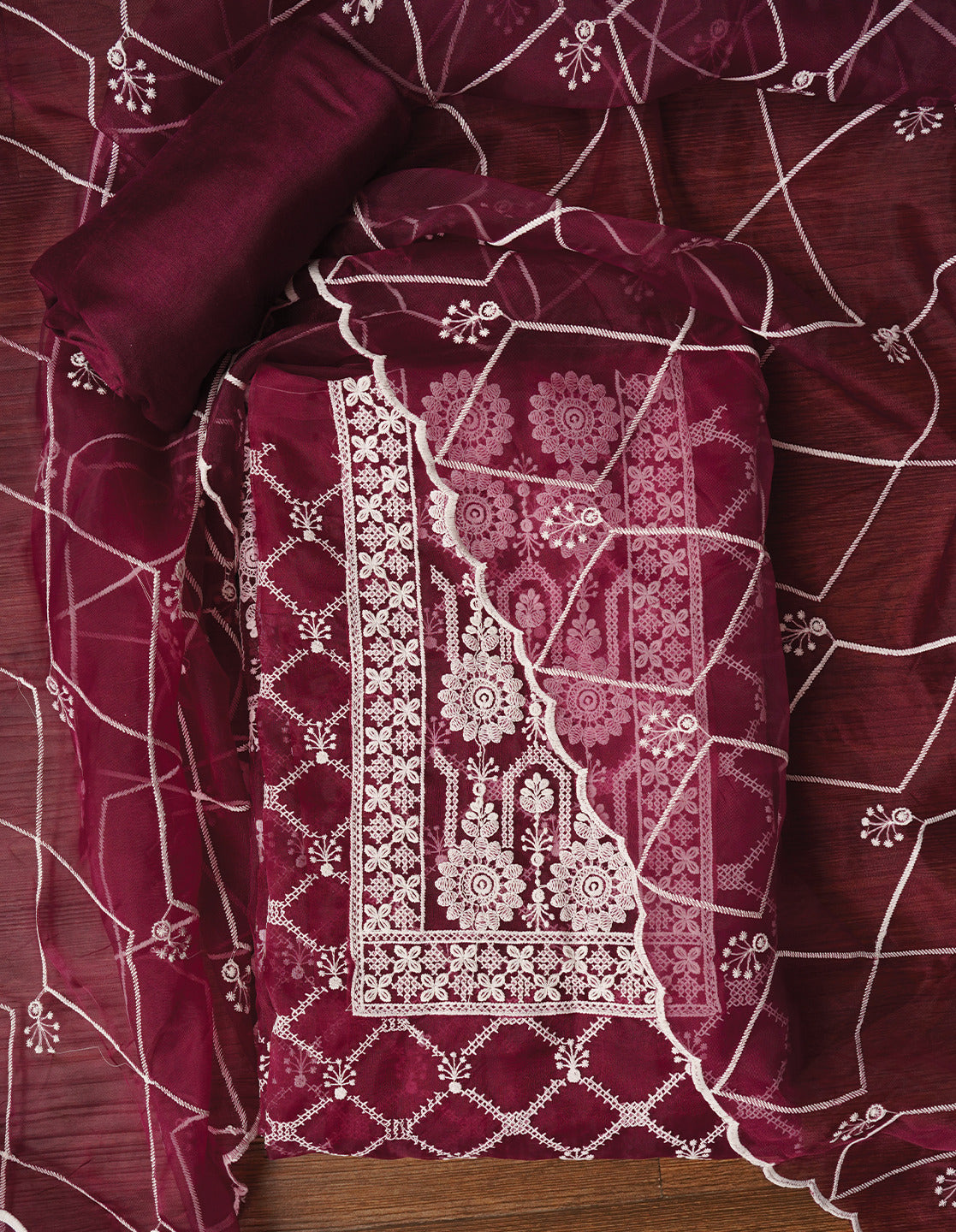 Magenta Unstitched Embroidered Organza Dress Material With Dupatta