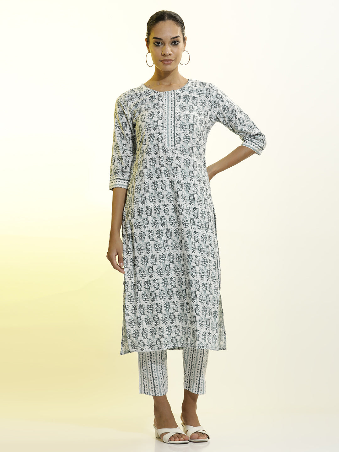 Blue Ethnic Motif Printed Cotton Blend Kurta Set