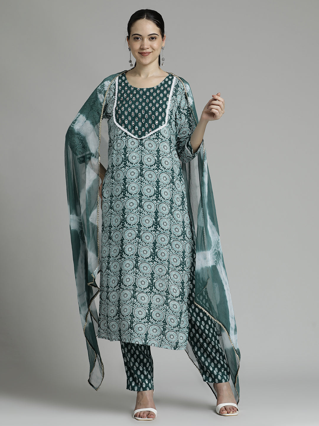 Ethnic Floral Printed Kurta Set With Tie-Dye Dupatta