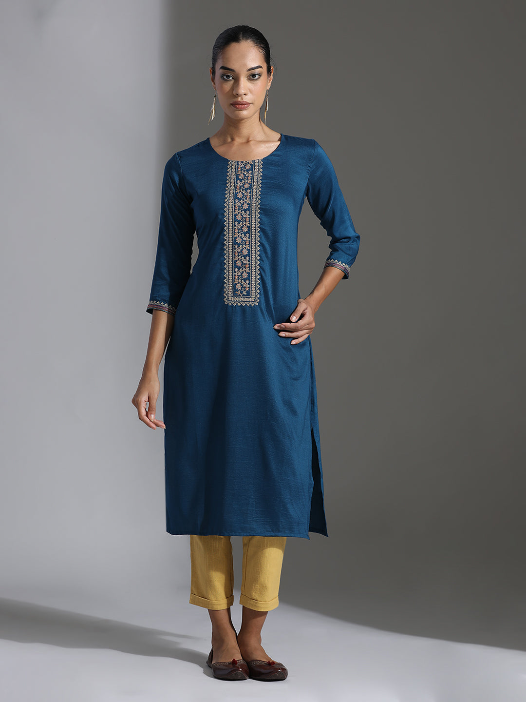 Blue Embroidered Chinon Straight Kurta