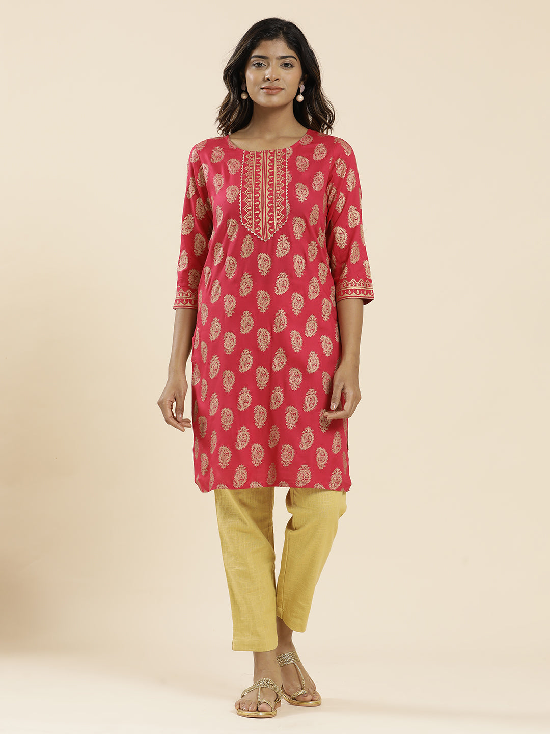 Fuchsia Ethnic Motif Printed Straight Kurta