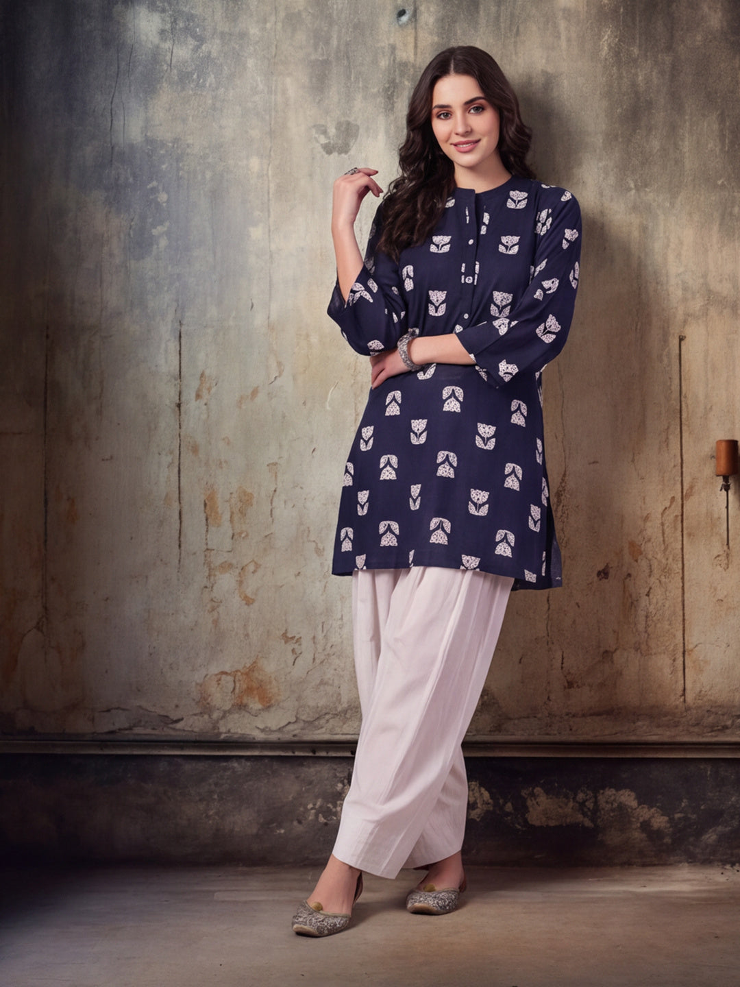 Women Straight Printed Pure Cotton Farshi Suit Sets