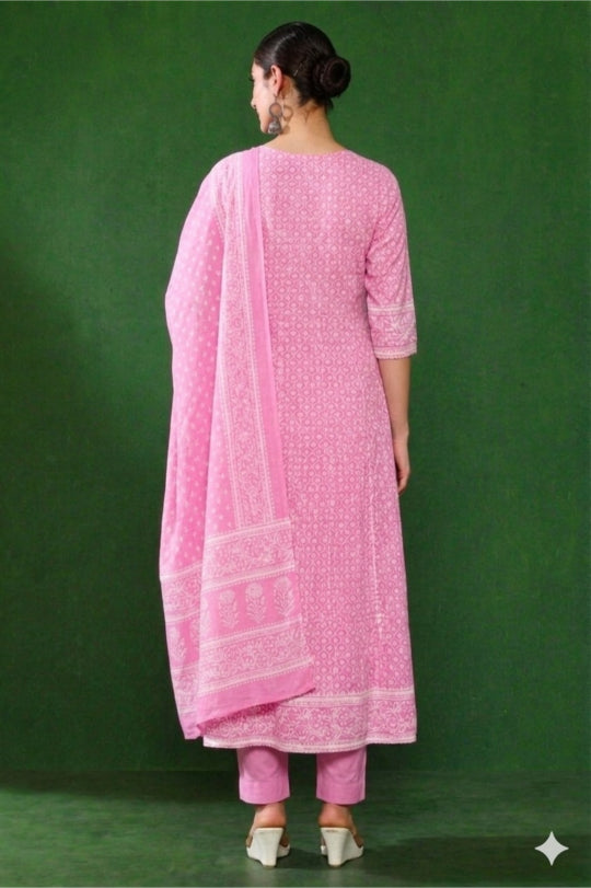 Floral Embroidered Straight Cotton Blend Kurta & Trousers Sets