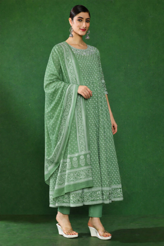 Floral Embroidered Straight Cotton Blend Kurta & Trousers Sets