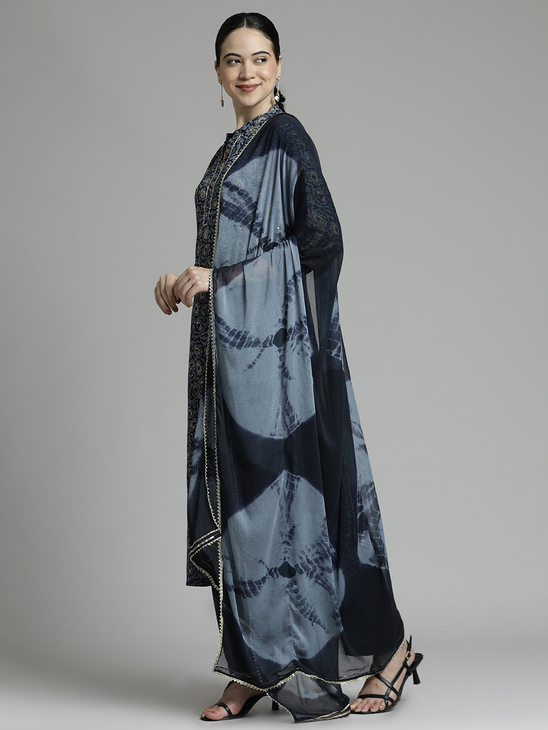 Floral Dark Grey Printed Kurta Set With Tie-Dye Dupatta