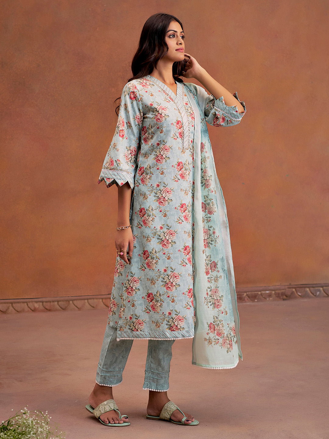 Green Embellished Floral Printed Festive Kurta Set With Dupatta