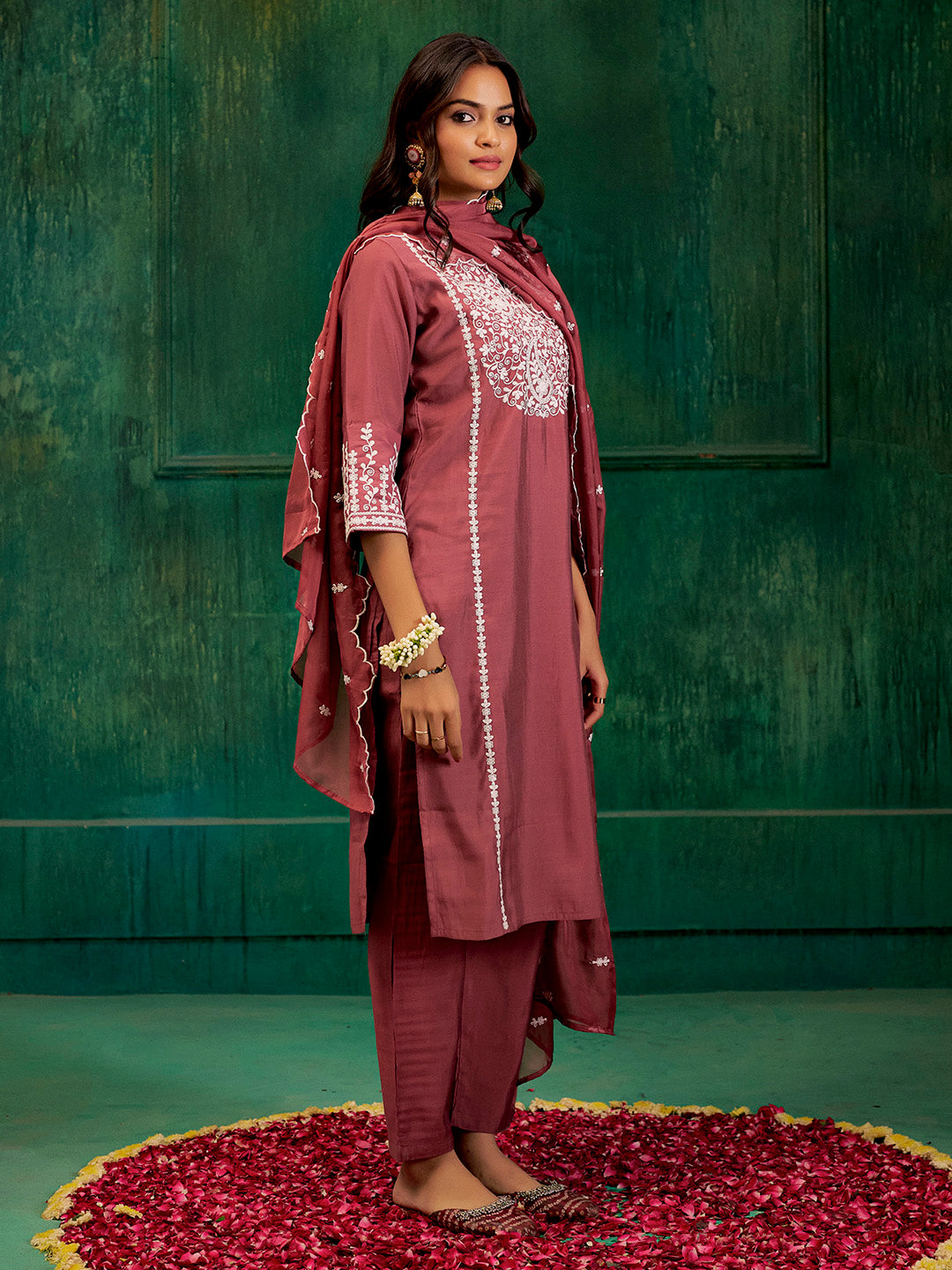 Mauve Resham Embroidered Festive Kurta Set With Dupatta