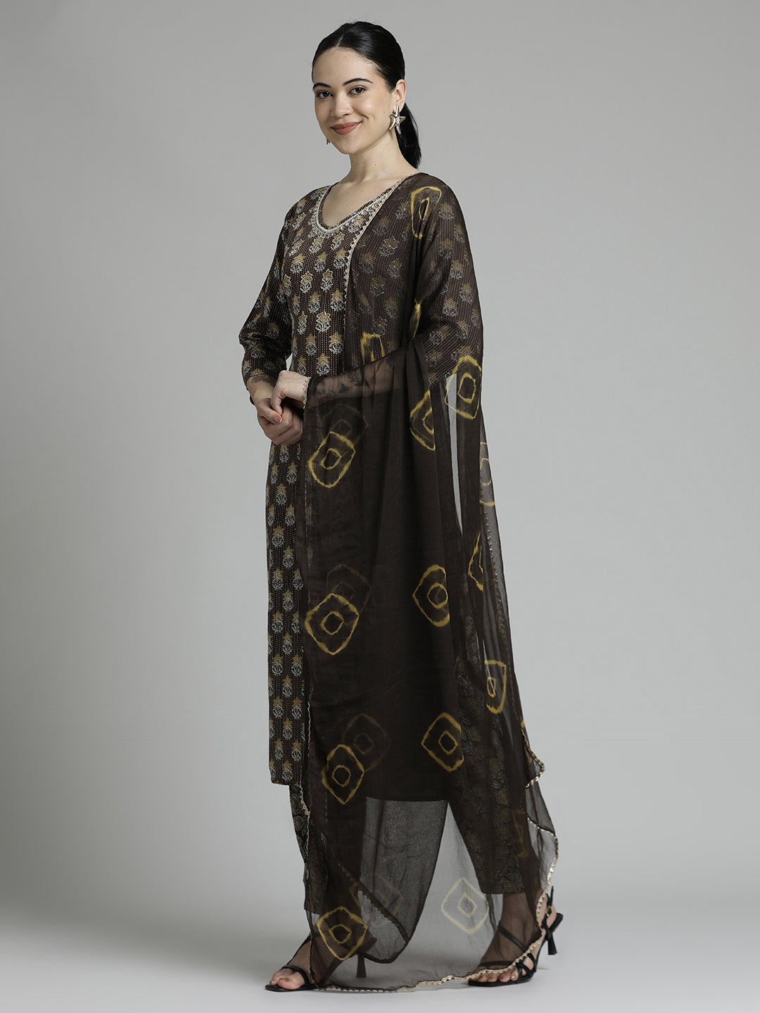 Brown Ethnic Printed Kurta Set With Tie-Dye Dupatta