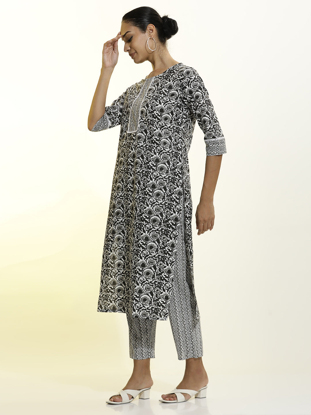 Abstract Printed Cotton Blend Kurta Set