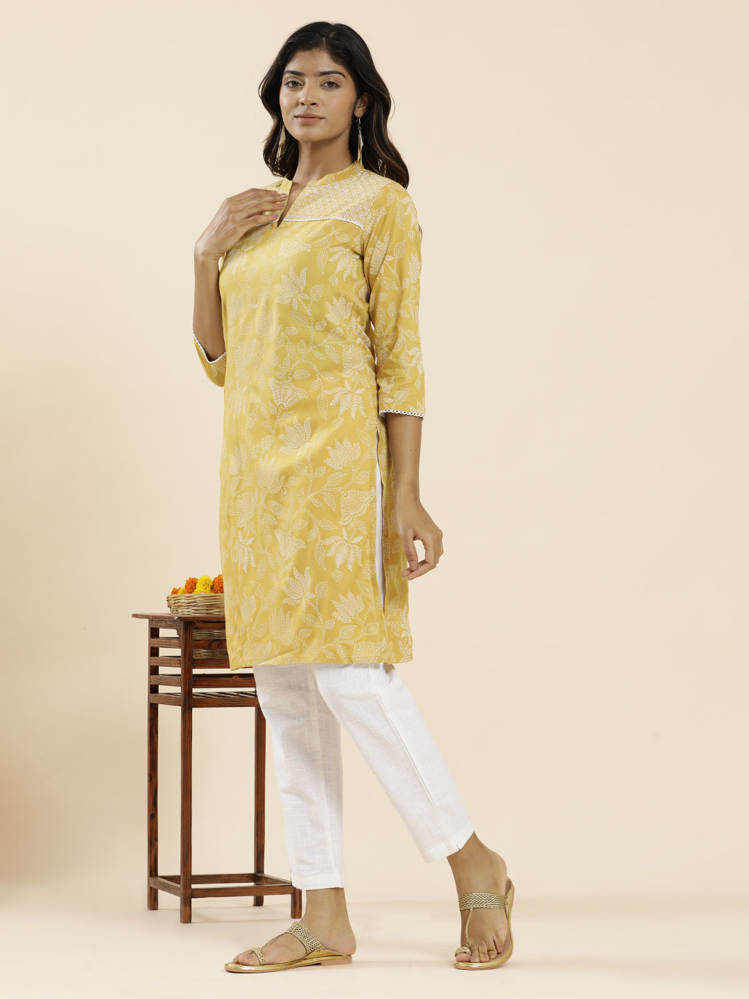 Yellow Floral Printed Straight Kurta