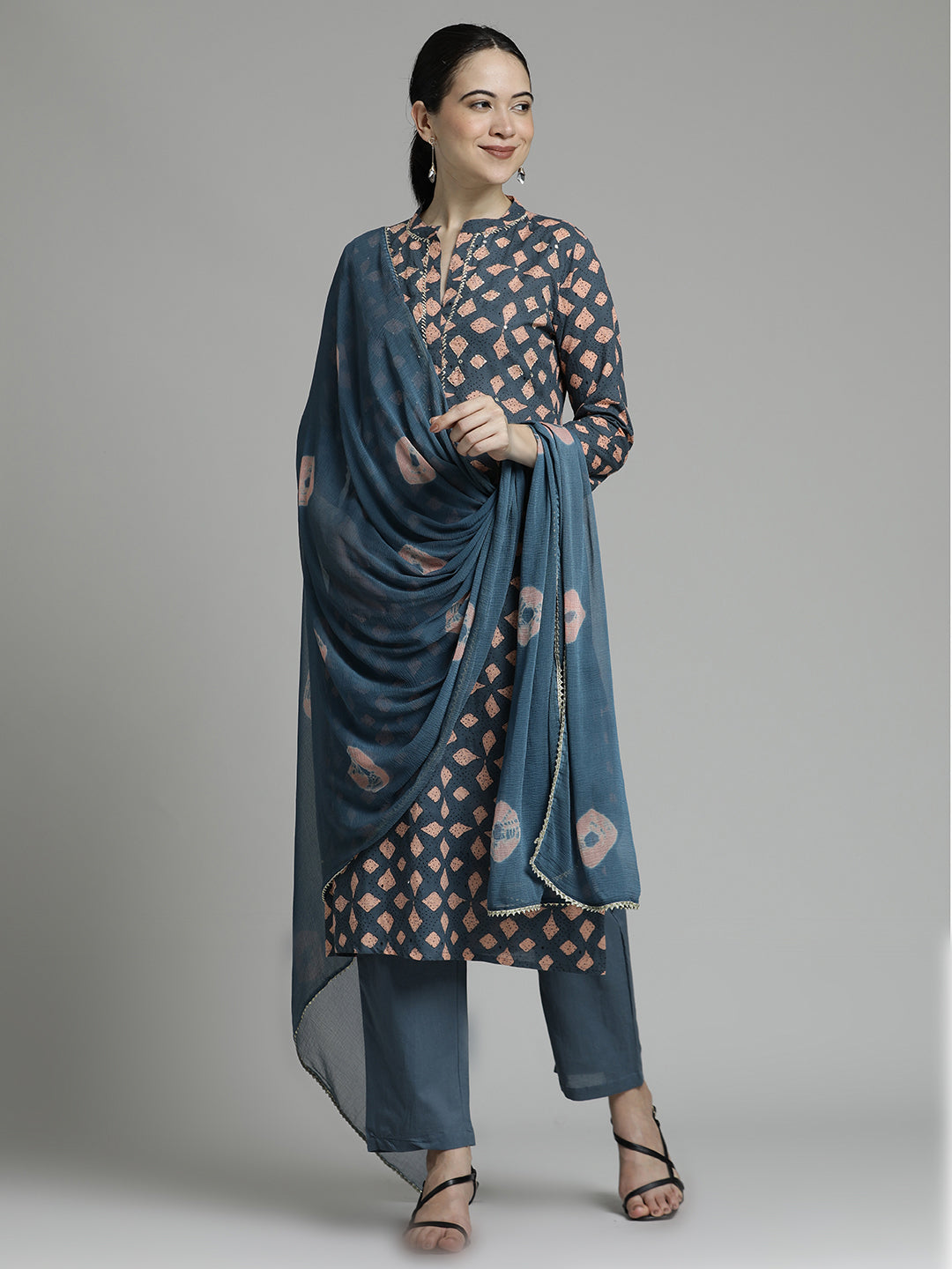 Grey Abstract Printed Kurta Set With Tie-Dye Dupatta