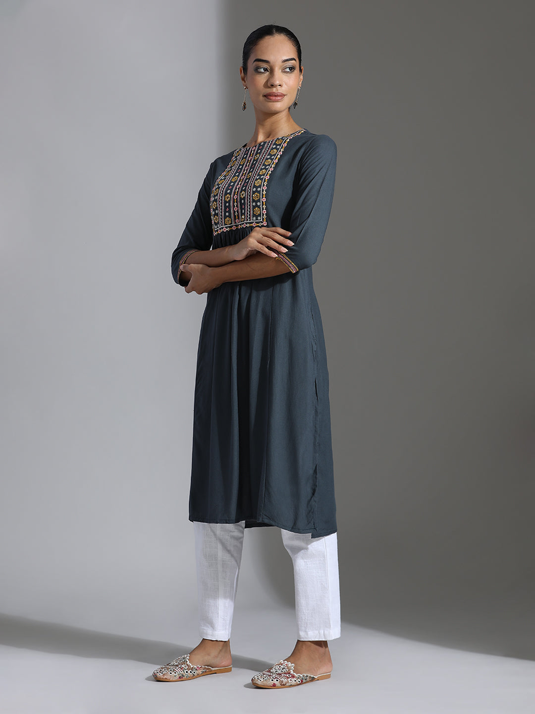 Grey Embroidered Rayon Straight Kurta