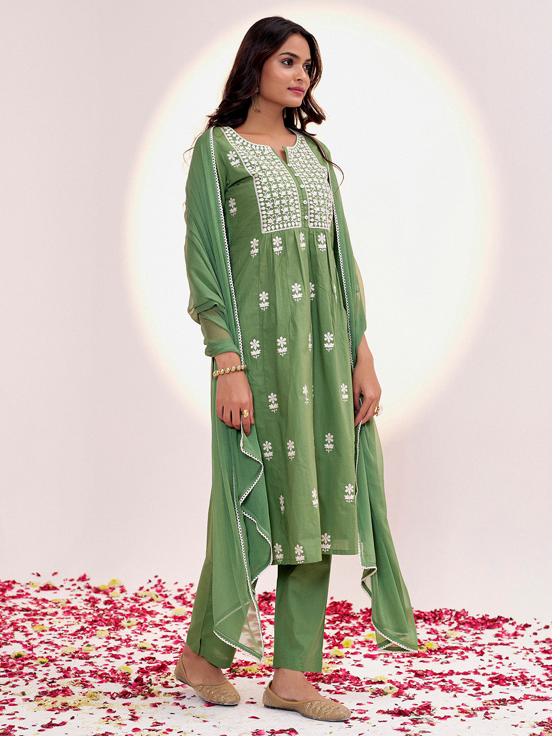 Green Threadwork Embroidered Pure Cotton Kurta Set With Dupatta