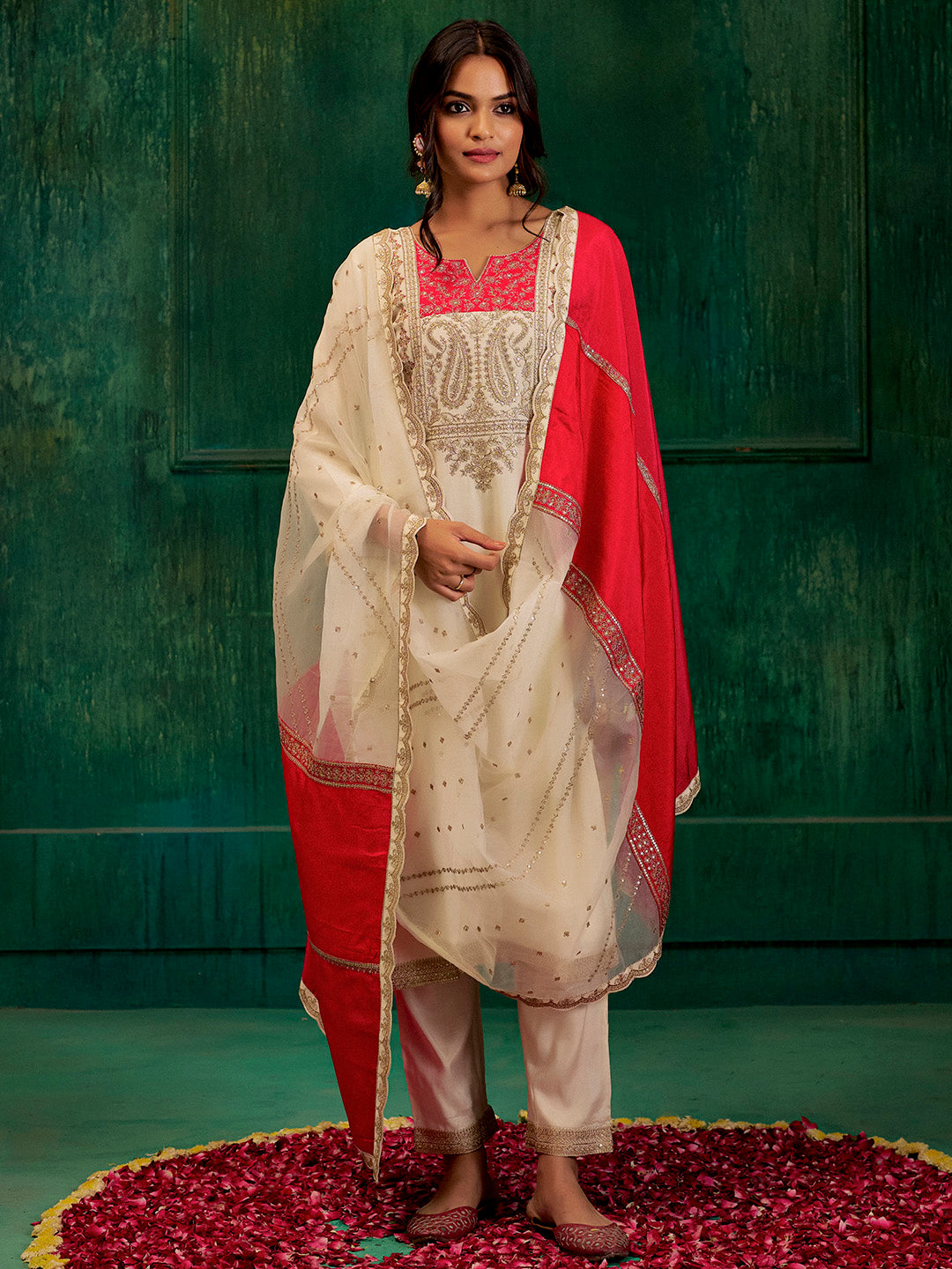 Cream & Fuchsia Zardozi Embroidered Festive Kurta Set With Dupatta