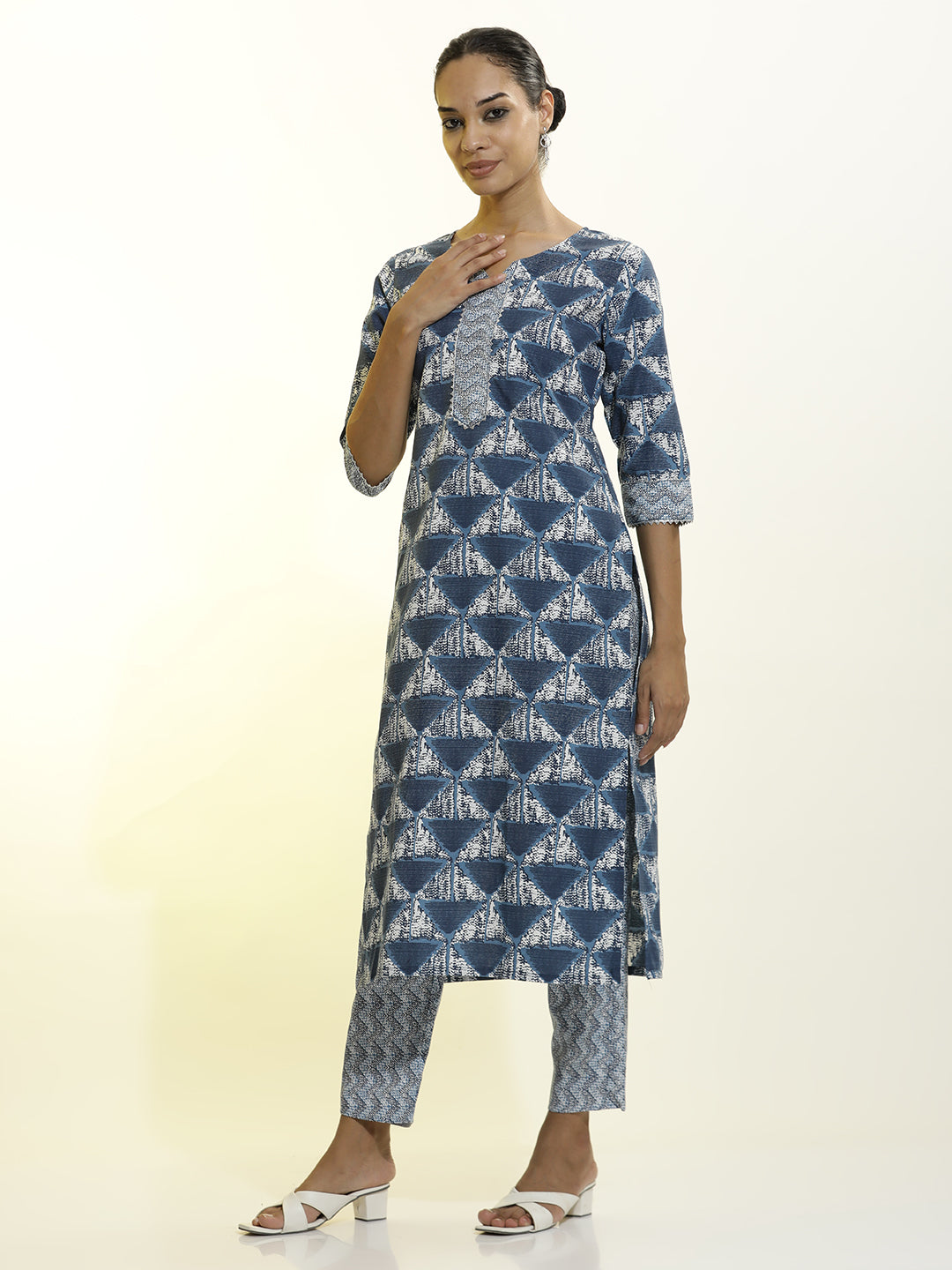 Geometric Printed Cotton Blend Kurta Set